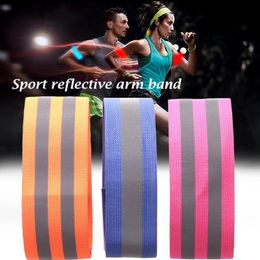 1Pc Fietsen Reflecterende Strips Waarschuwing Armband Reflector Polsband Fiets Bind Band Broek Hand Been Sport Tape Fiets Veiligheid Alert thuis