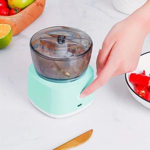 1 mini robot culinaire électrique, hachoir à légumes multifonctionnel avec lames en acier inoxydable pour couper en dés, hacher, réduire en purée, assaisonner et épices,