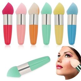 1pc moda colorida suave biselada base de esponja mango de la licuadora hojaldre herramientas de maquillaje de cepillo suave