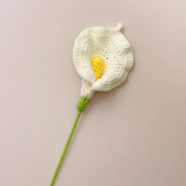 1pc terminado con flores de crochet a mano cala artificial lirio flores falsas plantas para la mesa de la casa Boda de novia de boda