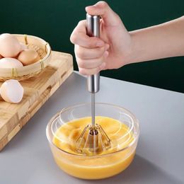Gadgets de cuisine innovants Manuel d'oeuf en acier inoxydable Manuel de mélangeur à l'œuf à œuf batteur d'oeuf batteur d'oeuf Pumpant des outils de cuisson ménagers