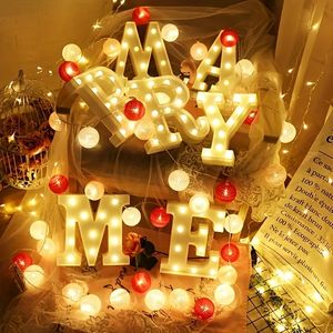 1pc LED Signe de Lumières de Chapiteau, Lettres de Chiffres Décoratives à LED, Alphabet A-T, Lumières de Chiffres de Décoration de Noël Blanc Chaud Alimentées par Piles,A-T