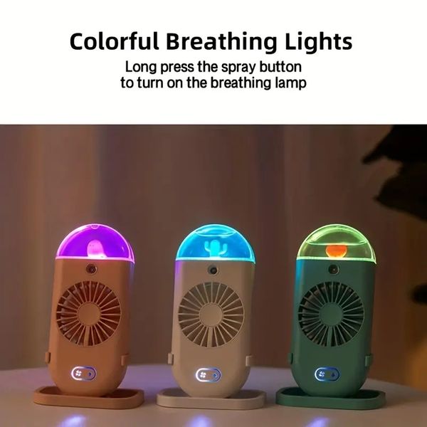 1 unidad de ventilador de nebulización de agua de bolsillo portátil recargable para exteriores Mini enfriador de aire ventilador de niebla humidificador luces de respiración coloridas cosas estéticas bonitas