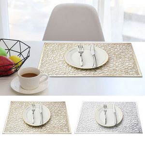 1 ST PVC Hollow isolatie Coaster Pads Table Bowl Mats Home Kerst Bruiloft Decor Hittebestendige Placemat voor Eettafel