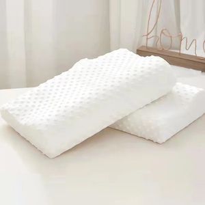 1PC Sleep Memory Pillow Cervical Massagekussen Natural Orthopedic Home Supplies vervanging met dekking 240415