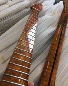 1 st Tiger Flame Maple Electric Guitar Neck 21 fret 255inch Guitar Part Gloss5452695