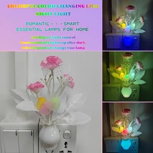 1 florero LED con sensor nocturno inteligente estándar de EE. UU., luz nocturna colorida, luz LED con control de luz inteligente, ahorro de energía, para el día de San Valentín, luz nocturna navideña de Pascua