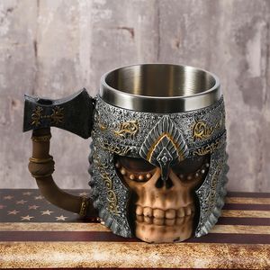 1 stks 3D AX EPACKET Handvat Viking Warrior 450 ml Skull Mok Gothic Tankard Halloween Decoratie Skeleton Cup Bier Stein Man Gift C19041302