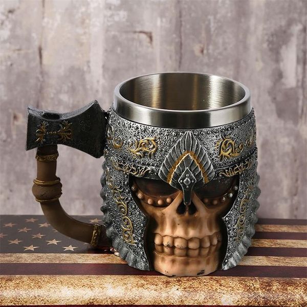 1 pcs 3d Hache Epacket Poignée Viking Guerrier 450 ml Crâne Tasse Gothique Tankard Halloween Décoration Squelette Tasse Bière Stein Homme Cadeau C19341N