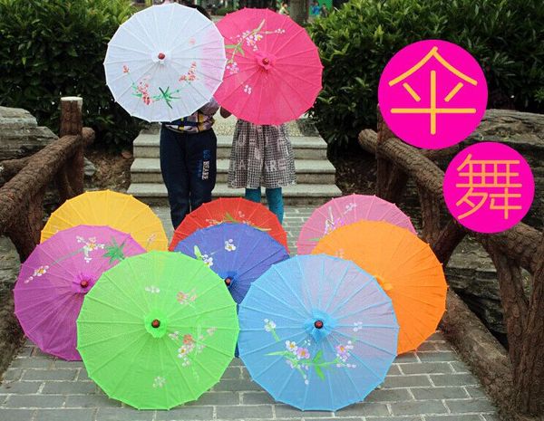 1pcs Arte chino paraguas marco de bambú de bambú Parasol para fiesta de cumpleaños de boda Novia de la novia diseño de flores pintados a mano