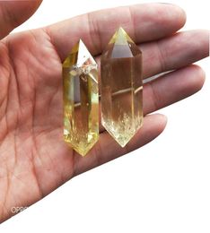 1pcs Citrine Crystal Wand Quartz Point Très bonne couleur Quartz Crystal Wand Double Point Reiki Guérison Pierres naturelles et minéral7564509