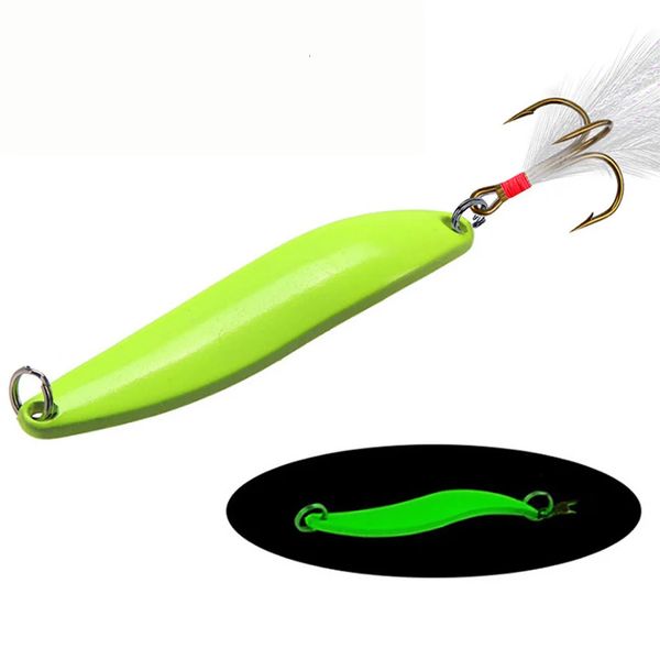 1PCS CRANKBAIT HIVER LUMINE LUME LURE BASS BASS METAL TACKLINS SPIONE SPOON BAIT DUR LE SERRICHE ARTIFICIELLE POUR PIKE FISH 240327