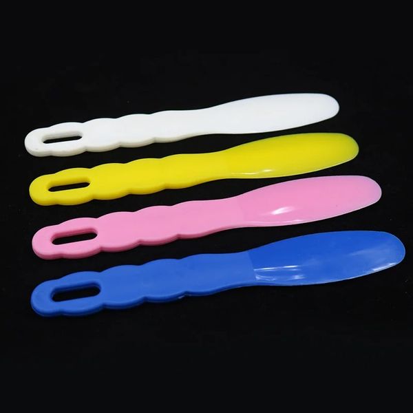 1 pcs dentaire mélange couteau dentaire plastique mélange spatule ciment poudre moule matériau mélange de couteau couteau mélange couteau couteau dentaire laboratoire