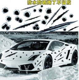 1 PPCS Fake Bullet Hole 3D Creative Personalized Gun Shoots Casco de automóvil Funny Automotriz Pegalizas R230812