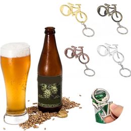 1 stcs mode metalen bierflesopener schattige fiets fiets sleutelhanger sleutelringen voor minnaar biker fles openers creatief bruiloft cadeau