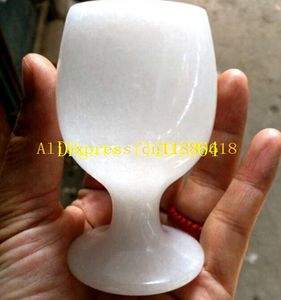 1 stks / partij Gratis Verzending Nieuwe Chinese Jades Goblet Mooie natuursteenkleur Handgemaakte wijnkopglas
