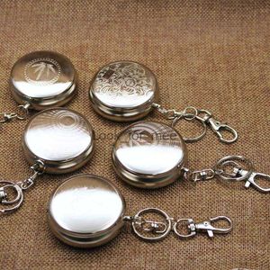 1Pcs Mini Cigarette Ashtray with Key Chain Smoking Accessories Stainless Steel Portable Round Shaped Silver Cigarette Supplies HKD230828