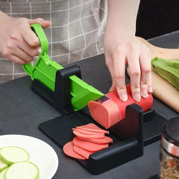 1pcs Table multifonctionnelle Slicer Food Cutter Tool pour la viande Machine à découper Légumes Gadgets de cuisine facile à couteaux 240415