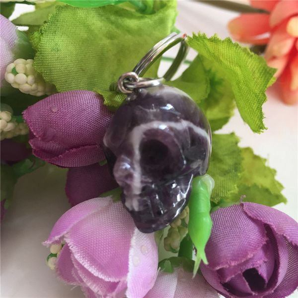 1 Uds cristal Natural sueño amatista tallado a mano cuarzo calavera llavero curación Feng Shui artesanía aumento de energía