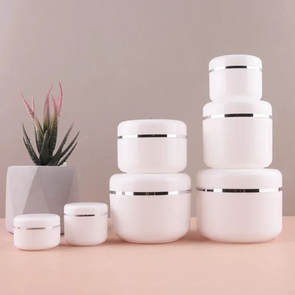 1PCS / PACK 20ml 30ml 50 ml Jar Crème Makeuvrée en plastique Contrainteur CHIME COSMETIQUE COSMETIC