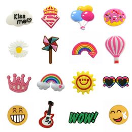 1 stcs PVC Shoe Charms Air BallonrainBowsunglassessun schoen Decoratie Accessoires voor Croc Jibz Kids Party 220713