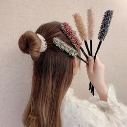 1 PPCS Mujeres Flower Donut Bun Creador Crystal Ribbon Herramientas de peinado de bricolaje Accesorios de rizado de cabello de moda coreana Regalo para novia