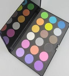 1 pcslot Pro 18 kleur Shimmer matte Oogschaduw Palet Oogschaduw Make-Up Oogschaduw suite Langdurige 330621456271