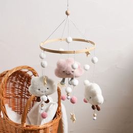 1Set Baby Crib Mobile Rattles Cartoon Cloud Star Wooden Camilla de viento Campana Campana colgante Room Cot Decors Regalos 240409