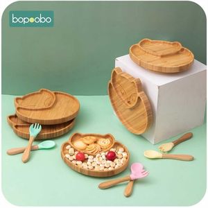 1 Set Baby Feeding Bowl Diner Plaat Cartoon Sheep Bamboo Kinderen Servies met Siliconen Zuigbeker Houten Vork SPOO 211026