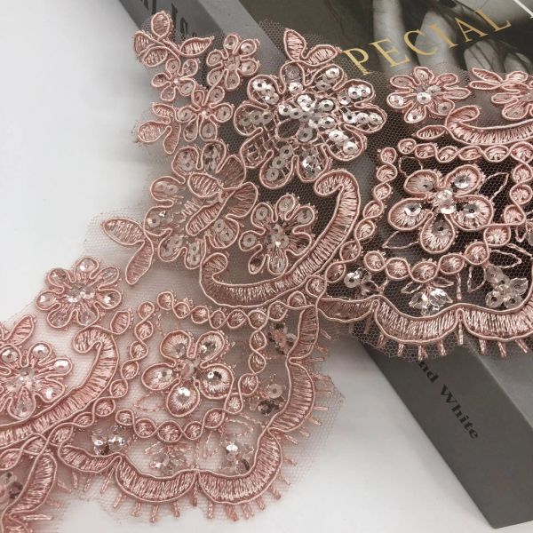 1yard/13 cm de camello rosa de lentejuelas de tela de lentejuelas Venise Venecia Venecia Mesh Lace Appliques Costa de costura de costura para boda en diciembre.