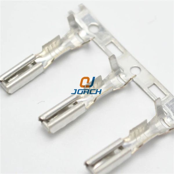 2.2 Série Auto Femelle Crimp Terminal pour Sumitomo Connecteurs de fils électriques 1500-0106 / 1500-0110