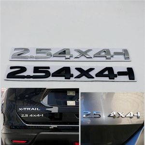 2 5 4X4-i Etiqueta engomada del coche Insignia Etiqueta de la puerta trasera Emblema de metal para Nissan x-trail Tiida Altima Qashqai Leaf Juke Note T32 T31 Murano324b