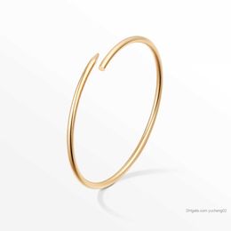 2,8 mm ontwerper dunne 6e nagelarmband bangle titanium staal 18k goud vergulde armbanden vrouwen houden van armbandbandenbanden sieraden cadeau grootte 17 19 yucheng02
