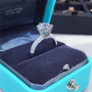 Bagues de fiançailles 2 carats pour femmes S925 Argent Platine Plaqué Ronde Six Prong Setting Propreté avec Certificat 211217