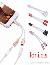 2 in 1 oplader en audio typec oortelefoon hoofdtelefoon iPhone Jack Adapter Connection Cable 35mm Aux -hoofdtelefoon voor smartphone 78p XS 2312198