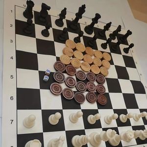 Jeu d'échecs 2 en 1, échiquier en cuir, dames en bois, pièces d'échecs en plastique, cadeaux de jeu 240111