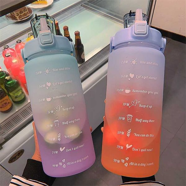 2 litres de grande capacité Motivation gratuite avec marqueur de temps Fitness Jugs Gradient Color Plastic Cups Outdoor Frosted Water Bottle 211013