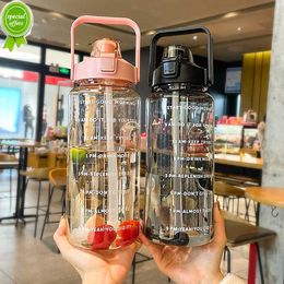 2 litres grande capacité bouteille d'eau Sport Gym hommes filles tasse à eau avec couvercle paille étanche mignon bouteille à boire Kawaii Drinkware