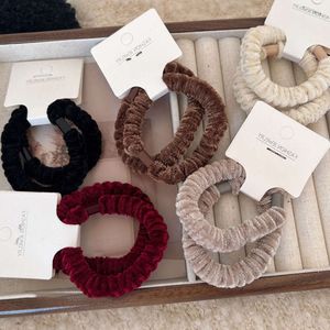 Paquete de 2 ~ círculos de pelo de felpa de alta elasticidad para otoño e invierno, cuerda para la cabeza atrevida y Simple, tendones de cuero rojo de malla para mujeres, coletas para atar