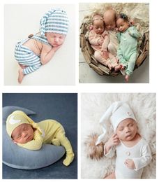 2-pack pasgeboren baby Pography rekwisieten jumpsuits rompertjes schattige kaki beer hoed set blauw gestreepte overall set1952137