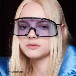 2 Stuks Mode Luxe Designer 2021 Nieuwe Een Stuk Klinknagel Zonnebril Goggles Oversized Frame Zonnebril Winddicht Zand Proof Zonnebril