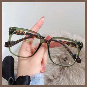 2 pcs Designer de luxe de mode 2022 nouvelles lunettes GM coréennes Dion le même grand cadre lunettes à courte vue cadre mode lunettes plates à l'épreuve de la lumière bleue