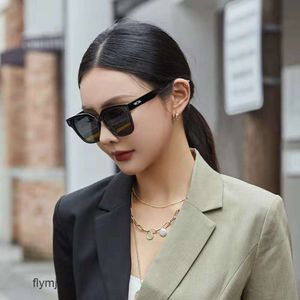 2 stuks mode luxe ontwerper 22 nieuwe GM Koreaanse grote doos zonnescherm mode dames zonnebril netto rood effen gezicht straat schieten rijden zonnebril