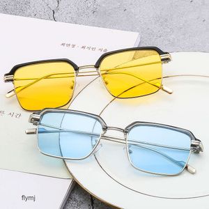 2 piezas Diseñador de lujo de moda 23 Gafas de sol para cejas gafas de sol para hombre versión coreana moderna y personalizada gafas de sol modernas e informales protección UV diaria