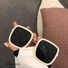 2 piezas Diseñador de lujo de moda Gafas de sol con montura grande Cuadrado Temperamento para damas Conducción 2021 Nueva moda Cara larga Gafas de sol Protección contra la humedad y los rayos UV