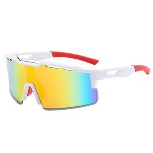 2 PCS Fashion Luxury Designer Nouveaux verres à cyclistes sports de soleil extérieur lunettes de soleil à l'épreuve du vent et résistantes au sable à la mode 8t8o