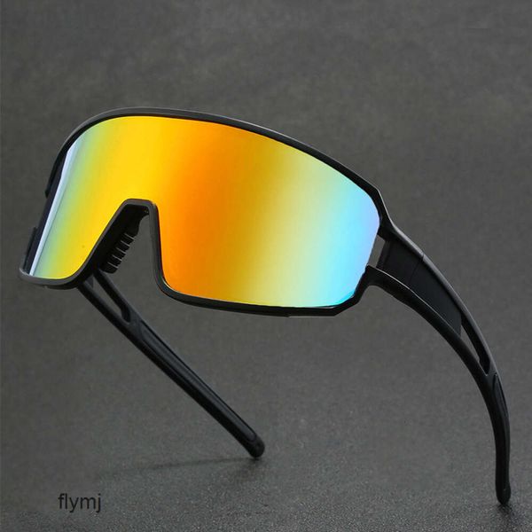 2 pcs Designer de luxe de mode Nouveau miroir de cyclisme de sport entièrement enveloppé de lunettes de soleil coupe-vent et à la mode avec lentilles intégrées