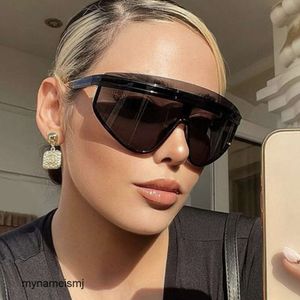 2 PCS Diseñador de lujo de moda Gafas de sol de una pieza Marco grande 2022 Nueva moda Ins Fotografía de la calle Personalidad Sombrilla Gafas de sol Moda Mujer