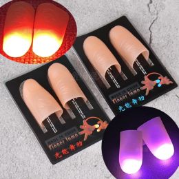 2 PCS / Set Magic Thumbs Light Toys for Adult Magic Trick Props Red Light LED clignotant doigts Halloween Party Toys for Children