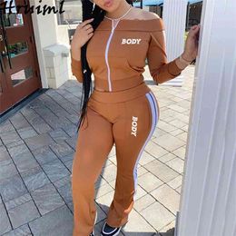 Trajes de 2 piezas para mujeres Pantalones y conjunto de top de cultivos Impresión de letras Tallas grandes Otoño Manga larga Slash Cuello Conjuntos Ropa deportiva Chándal 210513